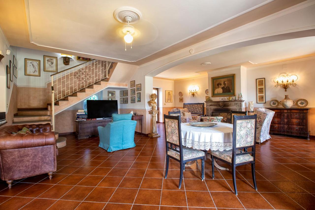 Villa Sardinia Re - Donna Beatrice